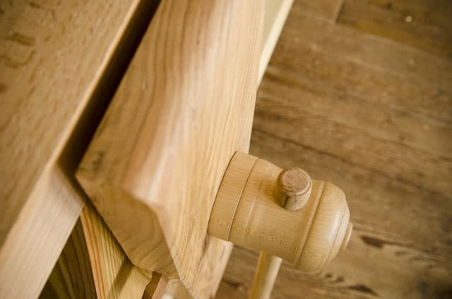 Moravian Workbench Plans: The wooden leg vise of the Portable Moravian Workbench
